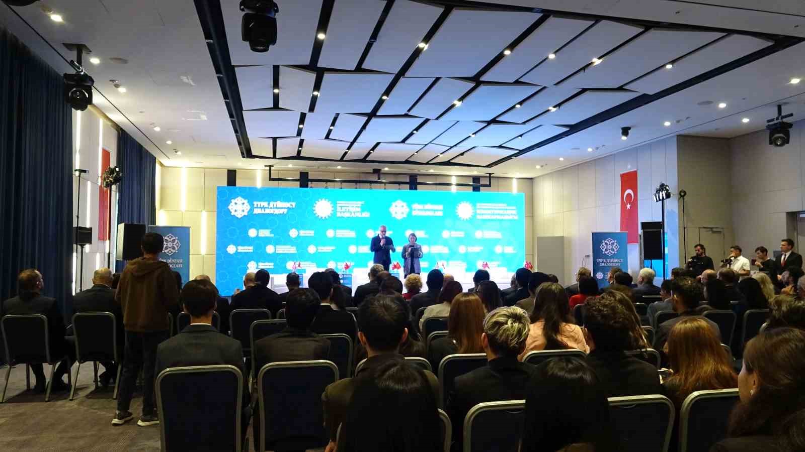 BİŞKEK’TE DÜZENLENEN "TÜRK DÜNYASI DİYALOGLARI: ORTAK GELECEK, ORTAK VİZYON" BAŞLIKLI PANELDE TÜRK DEVLETLERİ ARASINDAKİ İŞBİRLİĞİNİN DAHA DA GELİŞTİRİLMESİNE İLİŞKİN KONULAR ELE ALINDI.