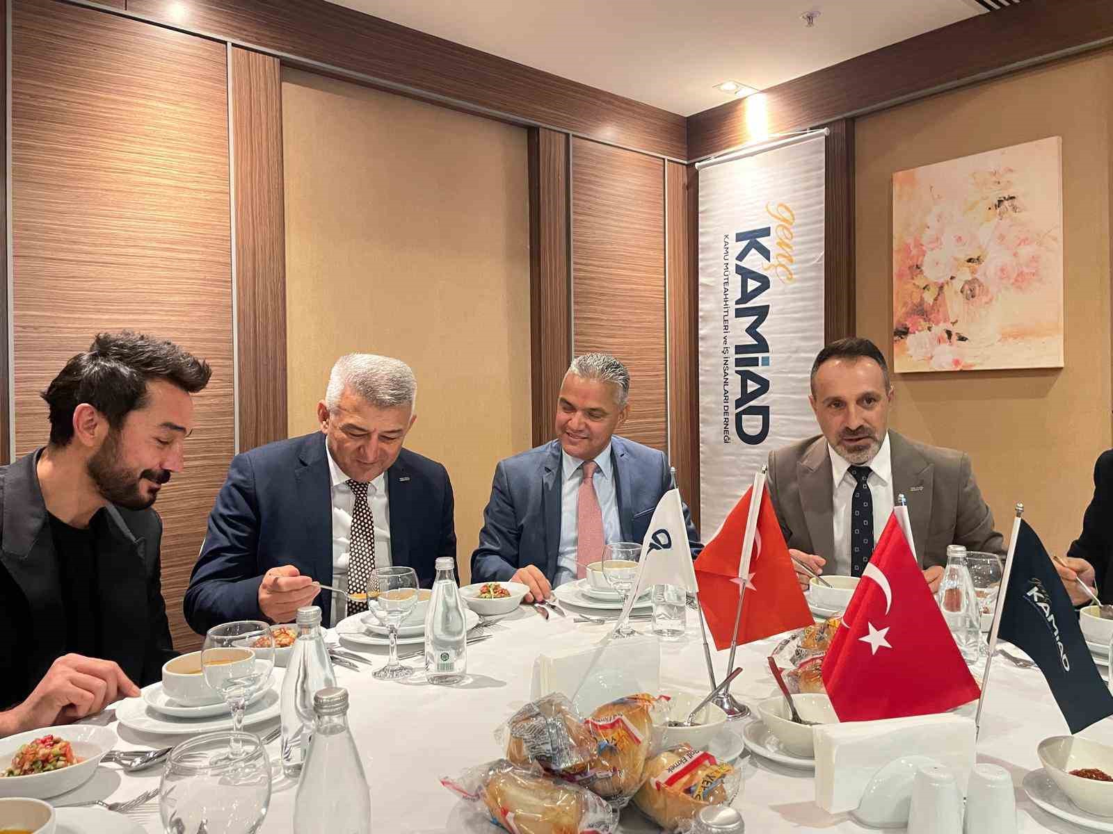 KAMU MÜTEAHHİTLERİ VE İŞ İNSANLARI DERNEĞİ (KAMİAD) GENEL BAŞKANI ALİ ADIGÜZEL, "GENÇ KAMİAD'IN ÖNÜMÜZDEKİ DÖNEMDE EĞİTİM PROGRAMLARI, TEKNİK GEZİLER, ÜNİVERSİTE İŞ BİRLİKLERİ, GİRİŞİMCİLİK PROJELERİ VE ULUSLARARASI İŞ BAĞLANTILARI GELİŞTİRMESİNİ ÇOK ÖNEMSİYORUZ" DEDİ.