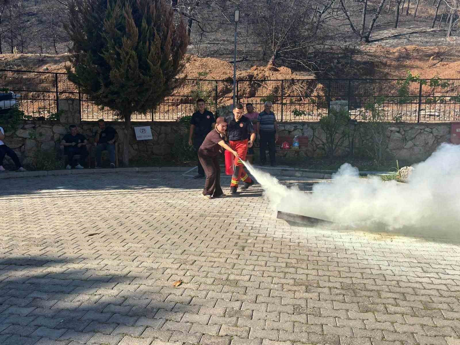 FETHİYE HUZUREVİ PERSONELİNE YANGIN GÜVENLİĞİ EĞİTİMİ VERİLDİ