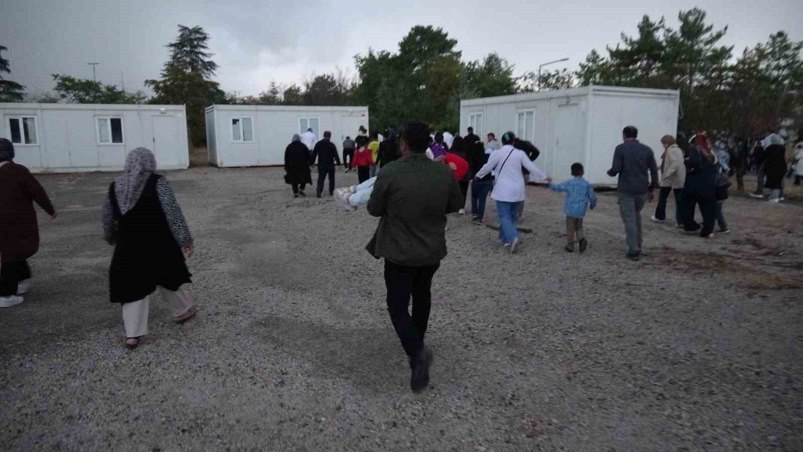 TÜRK YILDIZLARI’NIN MALATYA GÖSTERİSİ YAĞMUR VE TRAFİK ÇİLESİNE DÖNÜŞTÜ
