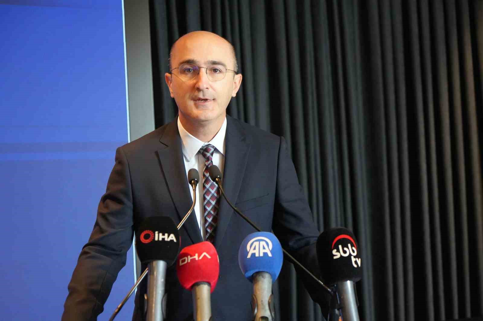 YILDIZ TEKNİK ÜNİVERSİTESİ ENDÜSTRİ MÜHENDİSLİĞİ BÖLÜMÜ ÖĞR. ÜYESİ PROF. DR. UMUT RIFAT TUZKAYA, ENTEGRE ULAŞIM SİSTEMLERİ İLE ALAKALI SUNUM GERÇEKLEŞTİRDİ.