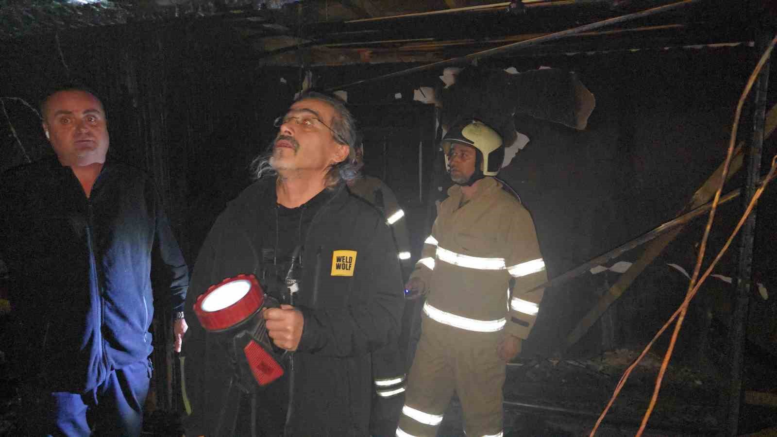 KARABÜK’ÜN SAFRANBOLU İLÇESİNDE YAKLAŞIK 200 YILLIK KONAKTA ÇIKAN YANGIN, İTFAİYE EKİPLERİNİN HIZLI MÜDAHALESİYLE SÖNDÜRÜLDÜ.