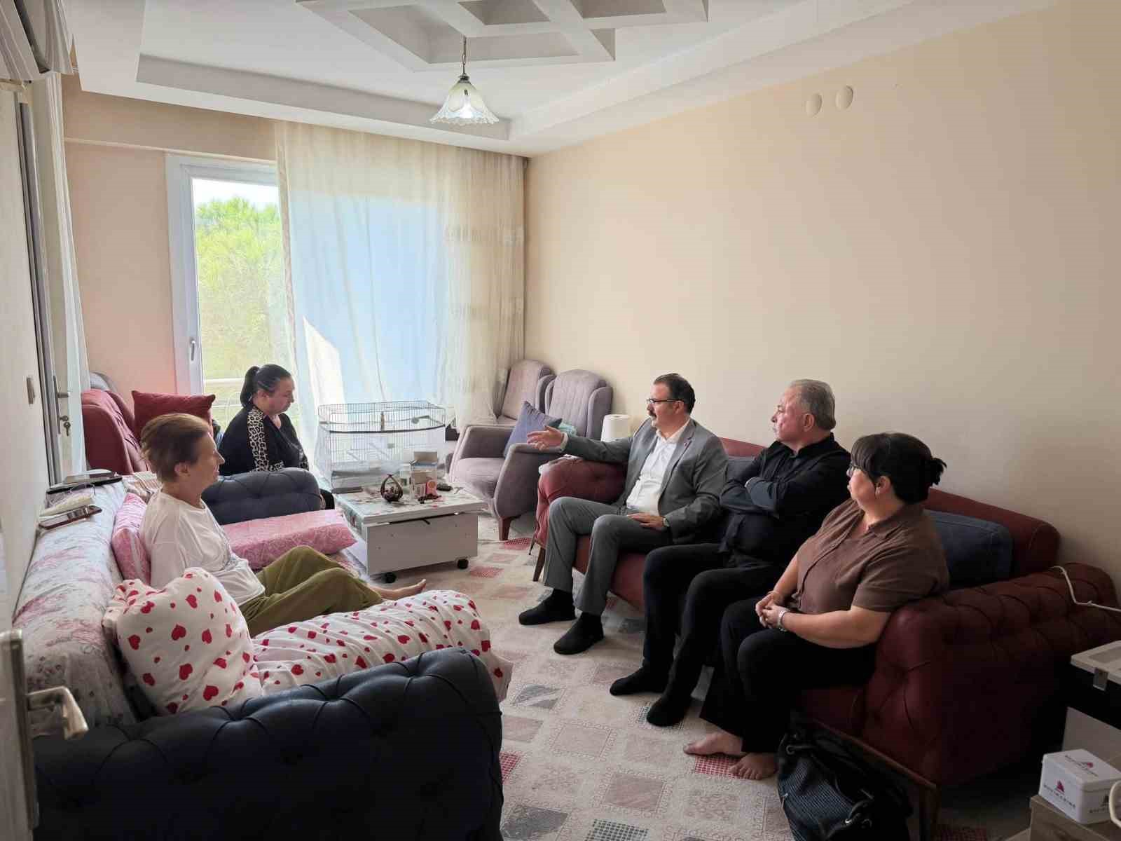 AYDIN’IN SULTANHİSAR İLÇESİNDE "AİLE OCAĞIMIZ SULTANHİSAR" PROJESİ KAPSAMINDA HANE ZİYARETLERİ GERÇEKLEŞTİRİLDİ.