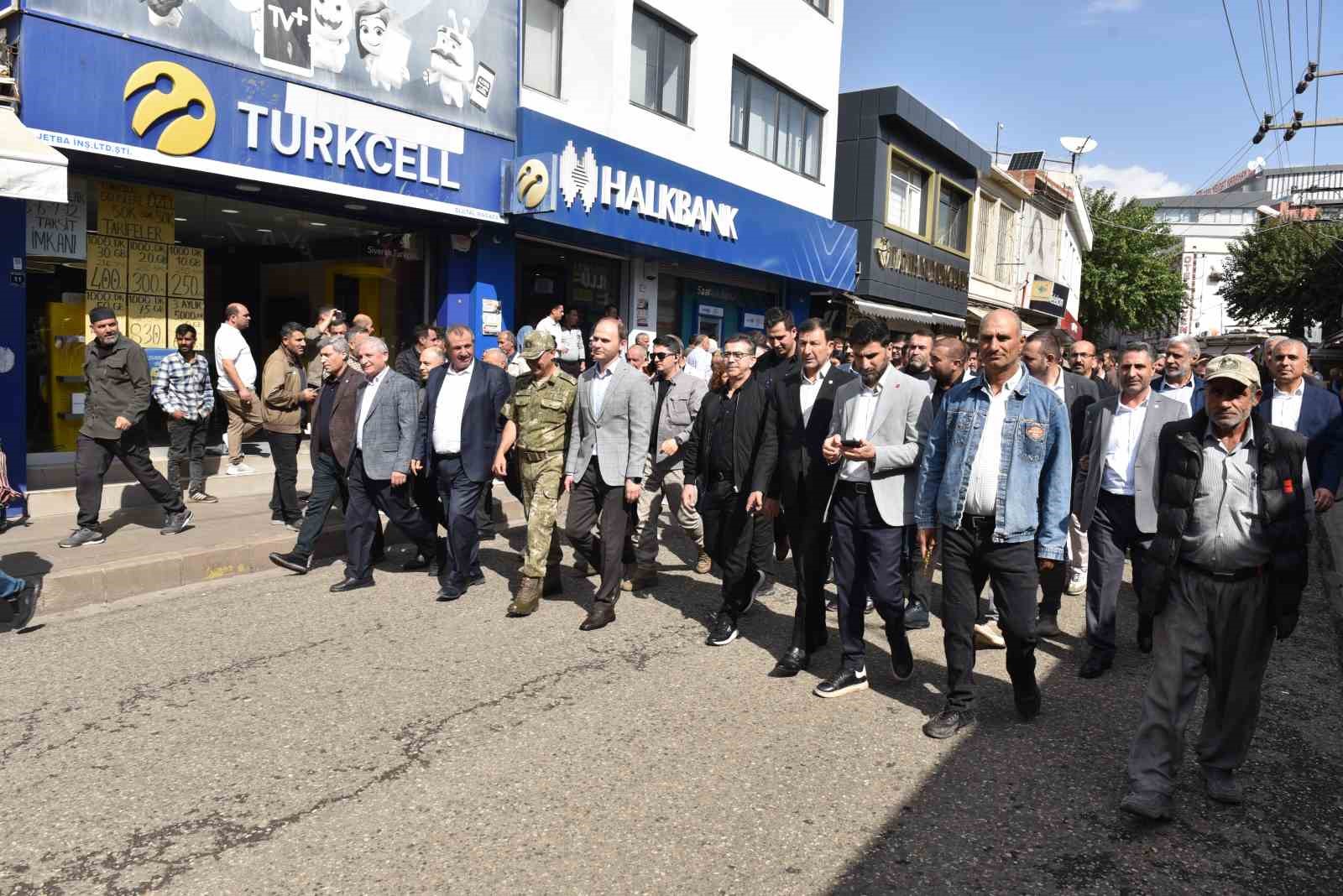 SİVEREK'TE DÜZENLENEN ULUSAL TAKORAN DOĞA VE KÜLTÜR FESTİVALİ, KORTEJ YÜRÜYÜŞÜ VE AÇILIŞ PROGRAMIYLA BAŞLADI.