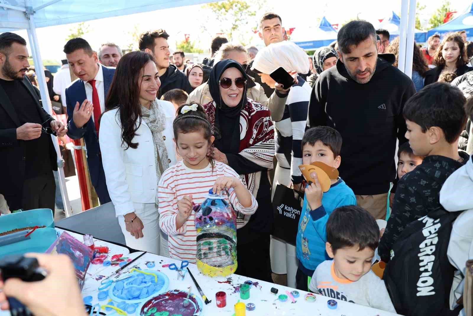 BEYKOZ BELEDİYESİ TARAFINDAN 4 EKİM DÜNYA HAYVANLARI KORUMA GÜNÜ KAPSAMINDA "HER CANA DEĞER" SLOGANIYLA BEYKOZ YAŞAM FESTİVALİ DÜZENLENDİ. FESTİVALDE ÇOCUKLAR VE AİLELER, HAYVAN SEVGİSİ VE DOĞA TEMASI ETRAFINDA ÇEŞİTLİ ETKİNLİKLERDE BİR ARAYA GELDİ.