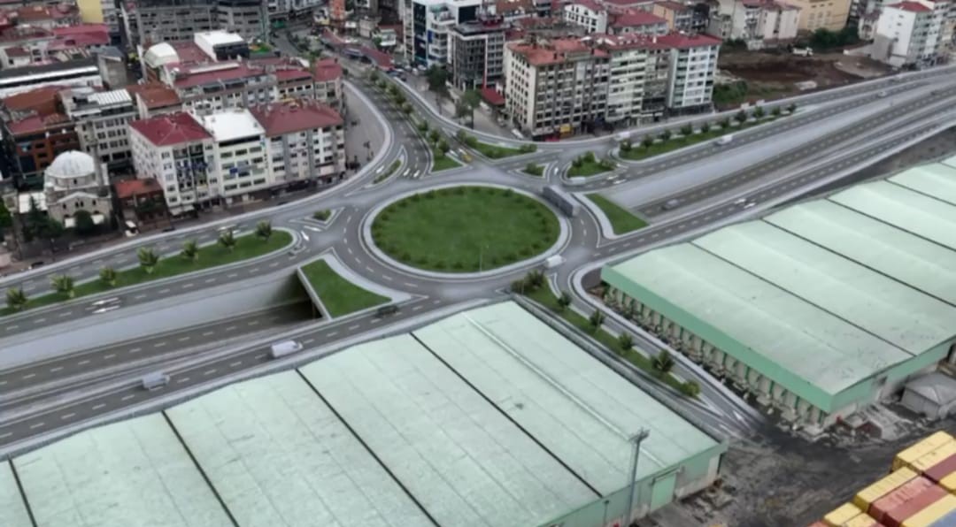 GİRESUN’DA UZUN SÜREDİR KENTİN GÜNDEMİNDE BULUNAN LİMAN KAVŞAĞI’NA YAPILMASI PLANLANAN FARKLI SEVİYELİ KAVŞAK (DAL-ÇIK) PROJESİNİN SİMÜLASYON GÖRÜNTÜLERİ PAYLAŞILDI.