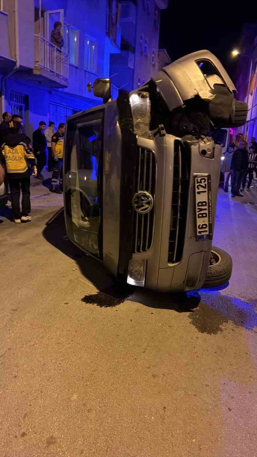 KAZA YAPTIĞI ARAÇLA TAKLA ATTI, OLAY YERİNDEN KAÇTI