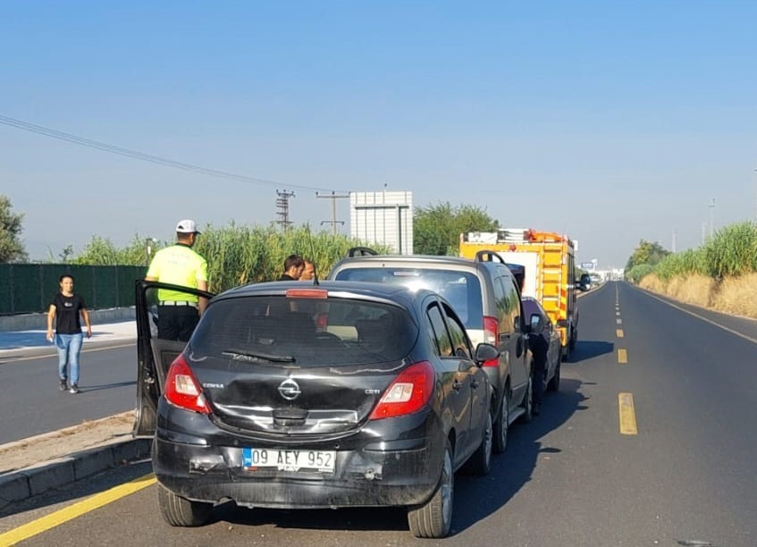 AYDIN’DA 8 ARAÇLI ZİNCİRLEME TRAFİK KAZASI