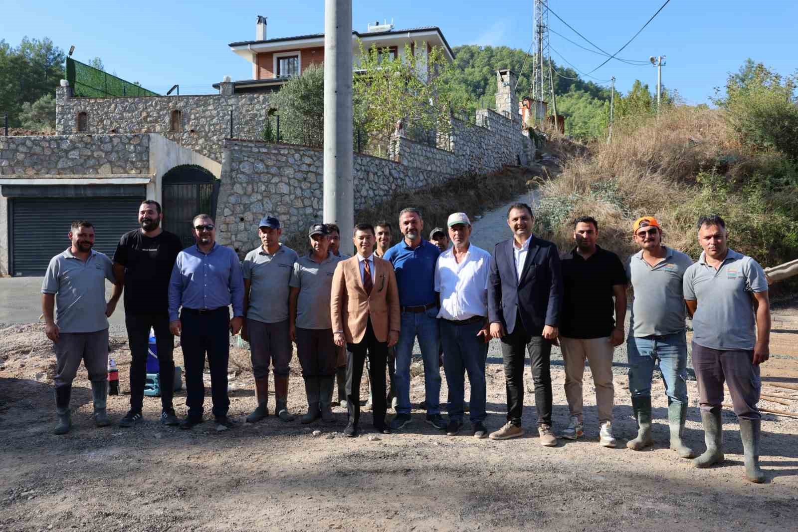 BAŞKAN ÜNLÜ ÇETİBELİ’NDE YOL ÇALIŞMALARINI İNCELEDİ