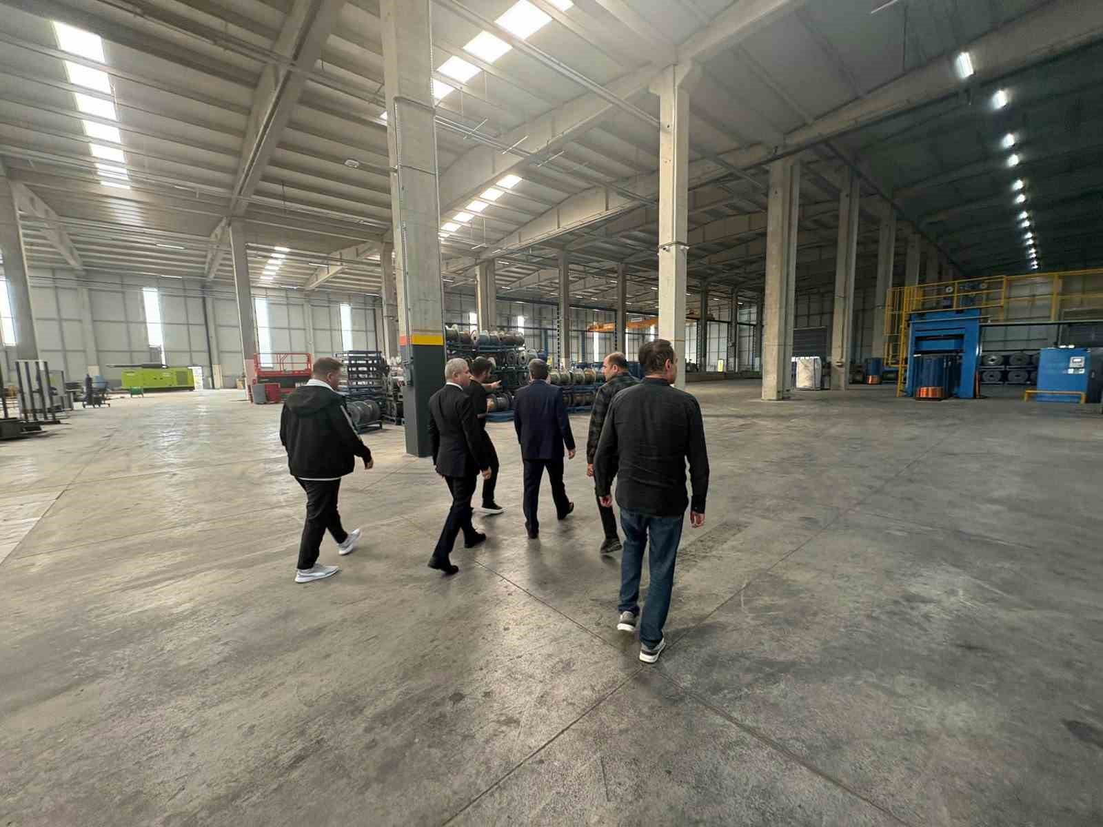 SAMSUN VALİSİ ORHAN TAVLI, SAMSUN TEKNOLOJİ ORGANİZE SANAYİ BÖLGESİ’Nİ (OSB) ZİYARET EDEREK ÜRETİME GEÇEN VE YAPIMI DEVAM EDEN FABRİKALAR İLE YÜRÜTÜLEN ÇALIŞMALAR HAKKINDA BİLGİ ALDI.