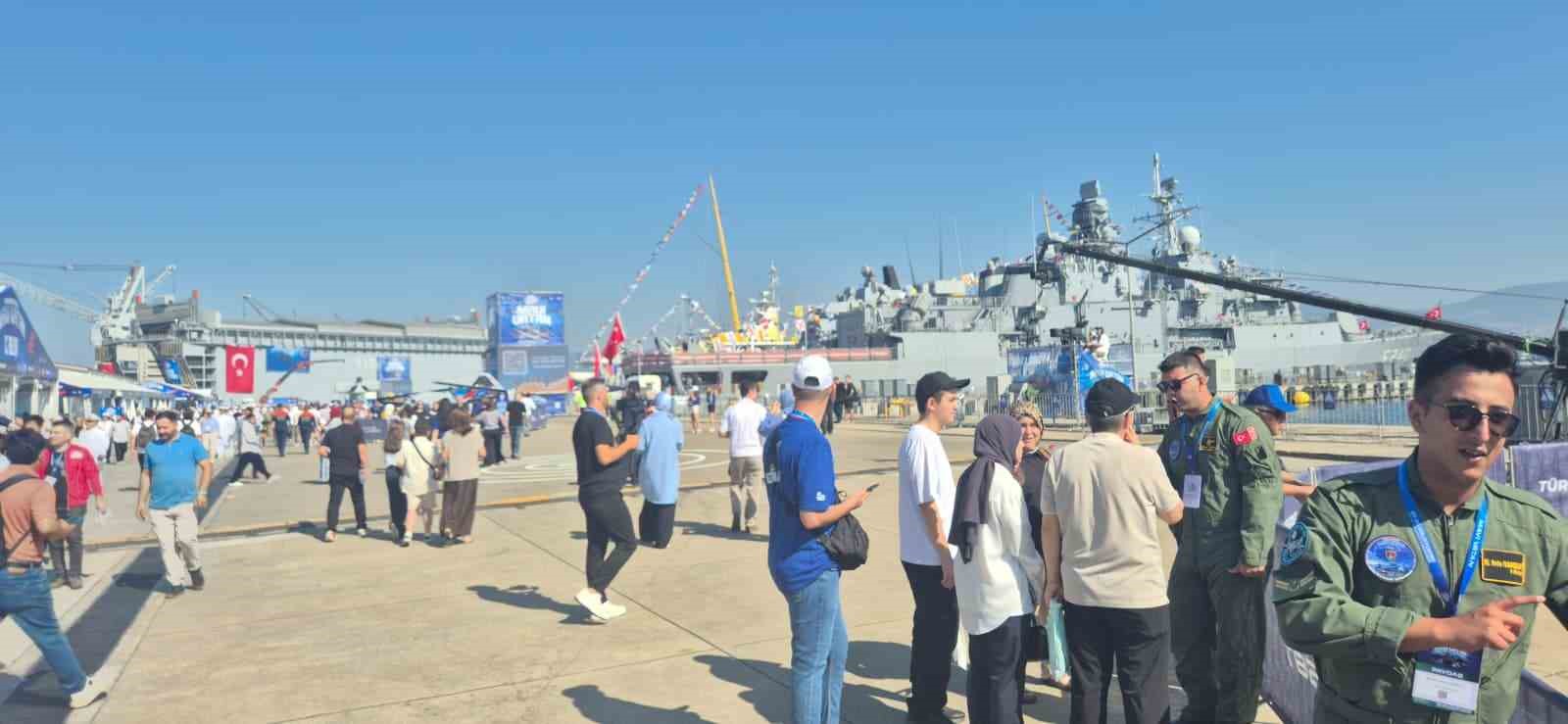 DÜNYANIN EN BÜYÜK HAVACILIK, UZAY VE TEKNOLOJİ FESTİVALİ TEKNOFEST, 'MAVİ VATAN' TEMASIYLA GÖLCÜK TERSANESİ KOMUTANLIĞINDA KAPILARINI AÇTI.