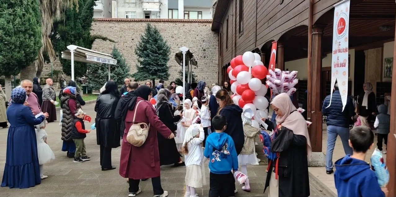 SİNOP’TA  4-6 YAŞ GRUBU KUR'AN KURSU ÖĞRENCİLERİNE YÖNELİK "KUR'AN İLE TANIŞMA PROGRAMI" DÜZENLENDİ.