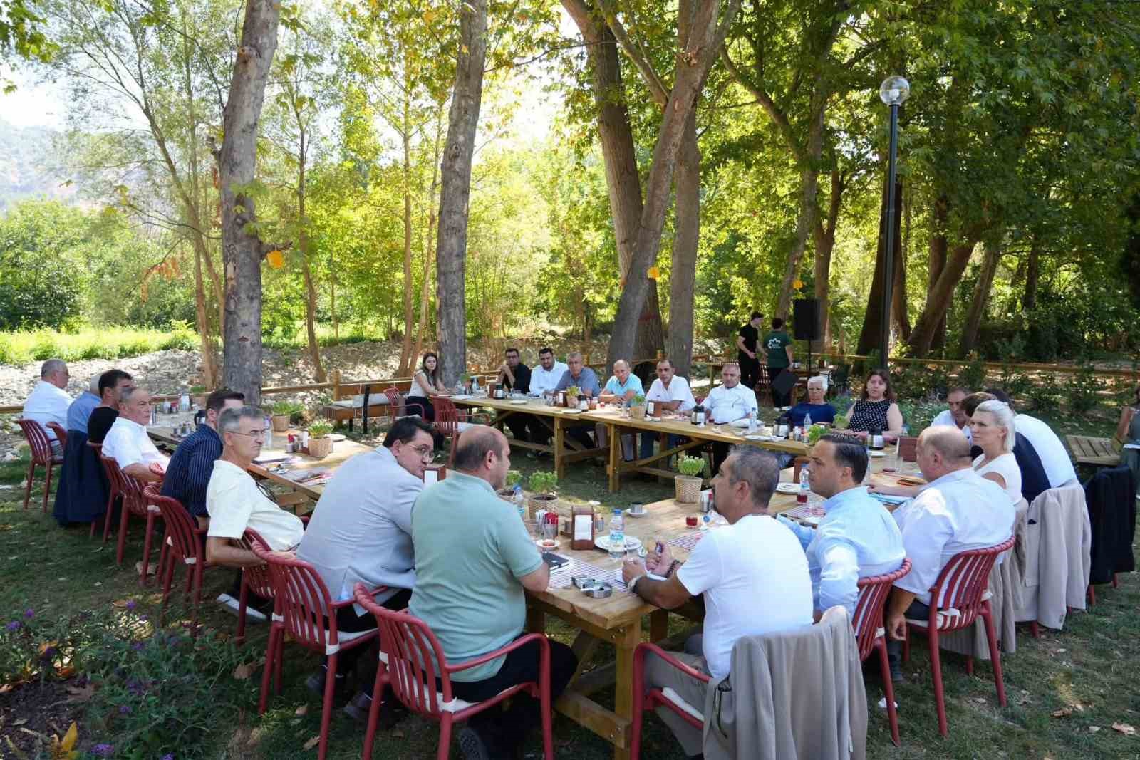 BAŞKAN SUBAŞI, MAHALLE MUHTARLARIYLA BULUŞTU