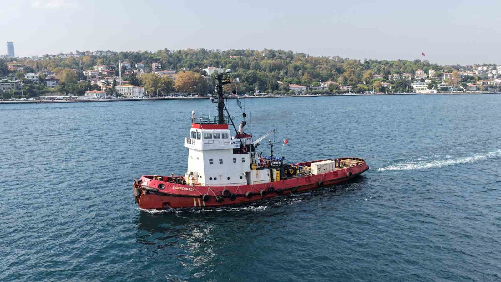 KARADENİZ’DE RUSYA AÇIKLARINDA VE ULUSLARARASI SULARDA SALDIRIYA UĞRAYAN İKİ GEMİ, İSTANBUL BOĞAZI’NDAN GEÇEREK YALOVA’DAKİ TERSANELER BÖLGESİNE SEVK EDİLDİ.