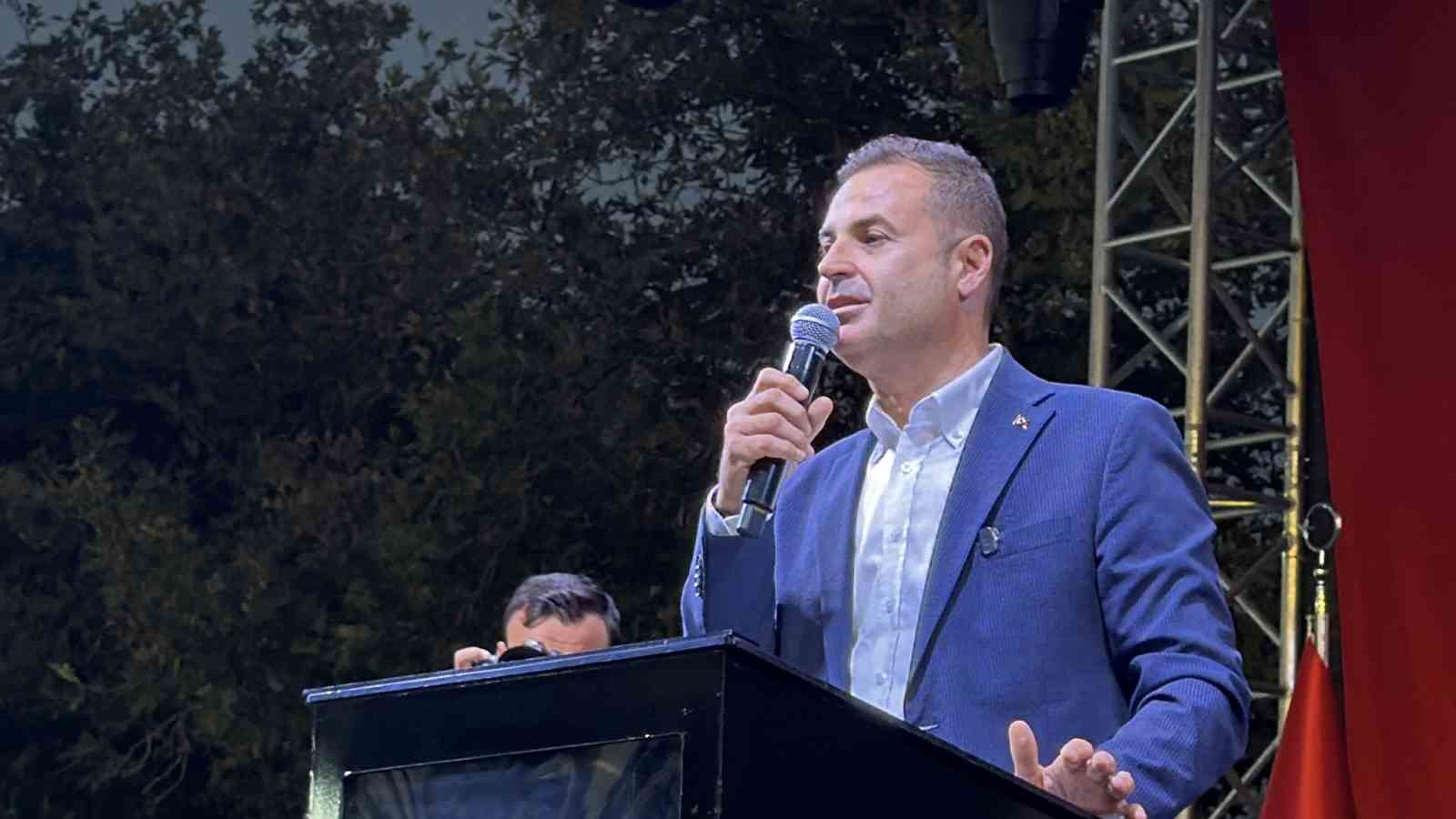 BALIKESİR’İN EDREMİT BELEDİYESİ TARAFINDAN "ÖLMEZ AĞACIN GÖLGESİNDE KİTAP" TEMASIYLA DÜZENLENEN 8. EDREMİT KİTAP FUARI BAŞLADI.  YAKLAŞIK 380 YAZAR, ŞAİR, GAZETECİ, AKADEMİSYEN, BELEDİYE BAŞKANI VE MİLLETVEKİLİ İLE 145 YAYINEVİNİN YER ALDIĞI FUAR, 23 AĞUSTOS PAZAR GÜNÜNE KADAR ZİYARETÇİLERİNİ AĞIRLAYACAK.