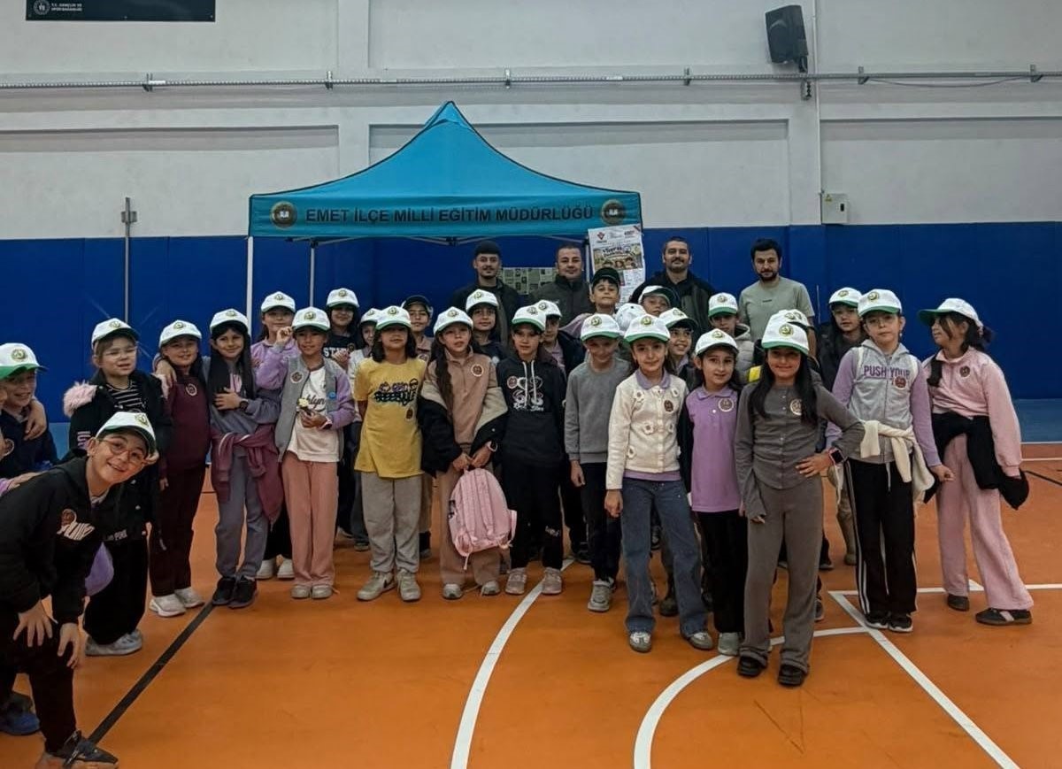 EMET’TE BİLİM FESTİVALİ’NDE ÇOCUKLARA EROZYON EĞİTİMİ