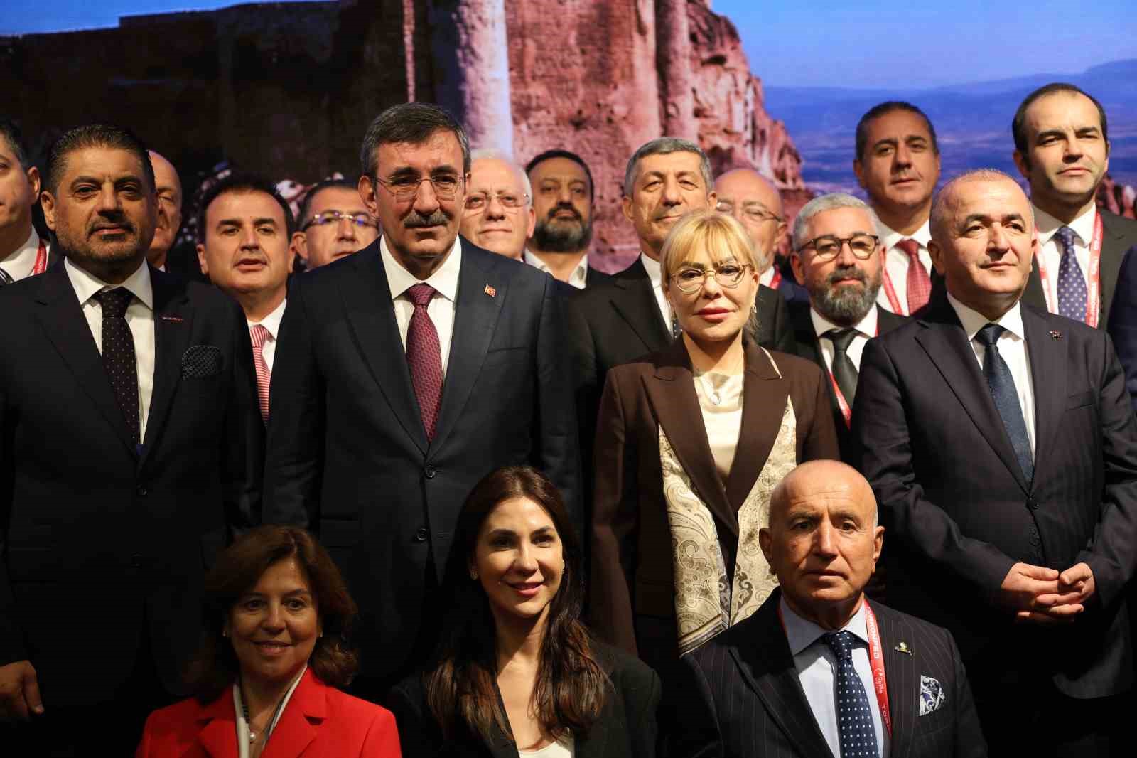 CUMHURBAŞKANI YARDIMCISI CEVDET YILMAZ,  ELAZIĞ'DA TÜRKONFED 27. İŞ DÜNYASI ZİRVESİNE KATILDI.