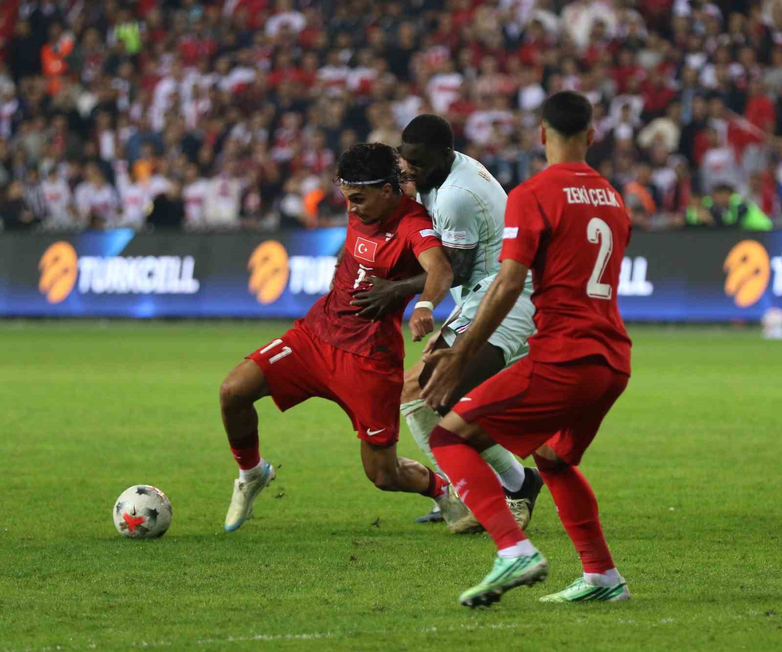 TÜRKİYE A MİLLİ FUTBOL TAKIMI, UEFA ULUSLAR A LİGİ 1. GRUP İLK MAÇINDA KOCAELİ'NDE FRANSA'YA 1-0 MAĞLUP OLDU.