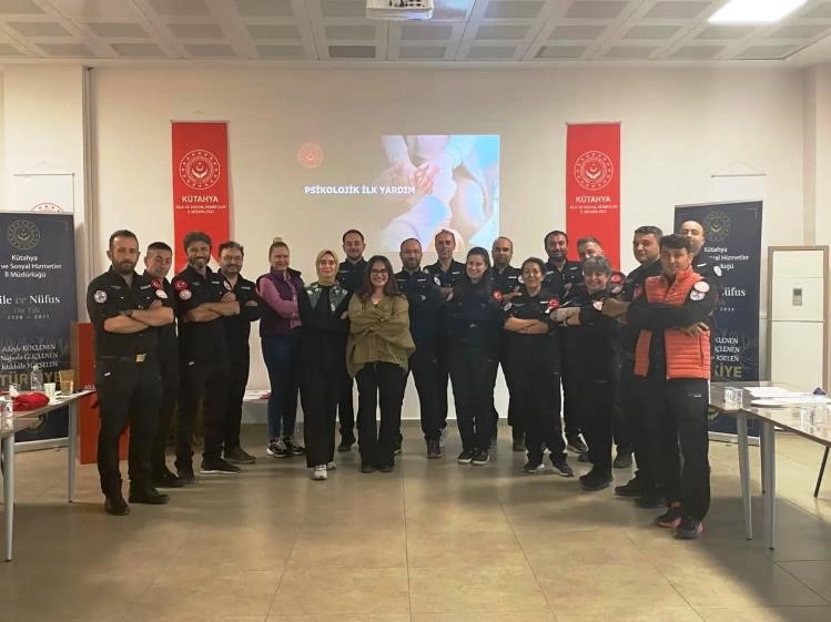 KÜTAHYA’DA AKUB GÖNÜLLÜLERİNE PSİKOLOJİK İLK YARDIM EĞİTİMİ