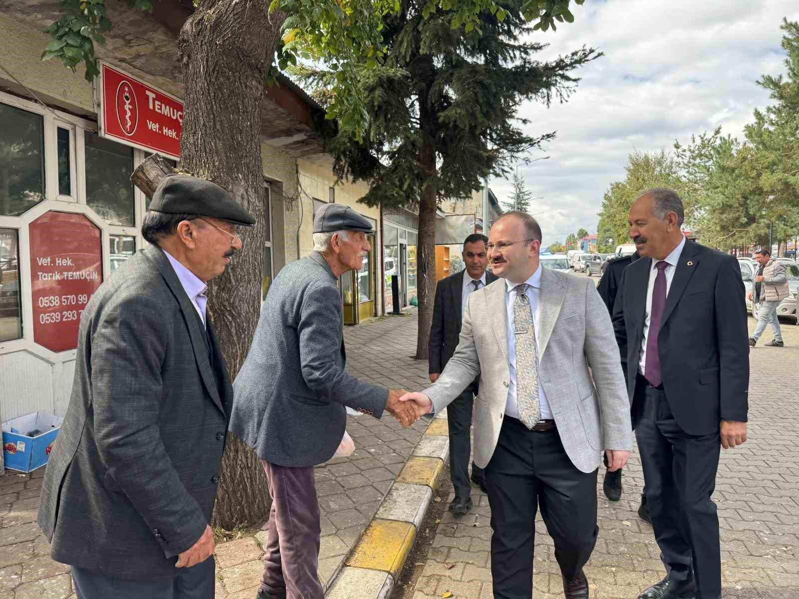 ARPAÇAY’DA KAYMAKAM GÜVENÇ VE BAŞKAN ELMA’DAN PAZAR ZİYARETİ(KARS-İHA)
