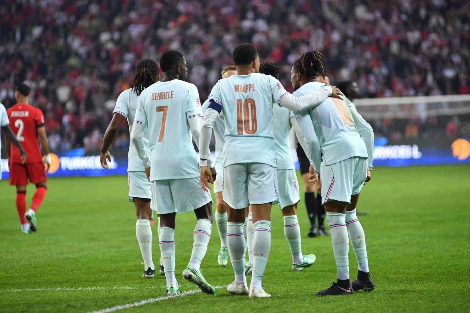 TÜRKİYE A MİLLİ FUTBOL TAKIMI, UEFA ULUSLAR A LİGİ 1. GRUP İLK MAÇINDA KOCAELİ'NDE FRANSA'YA 1-0 MAĞLUP OLDU.