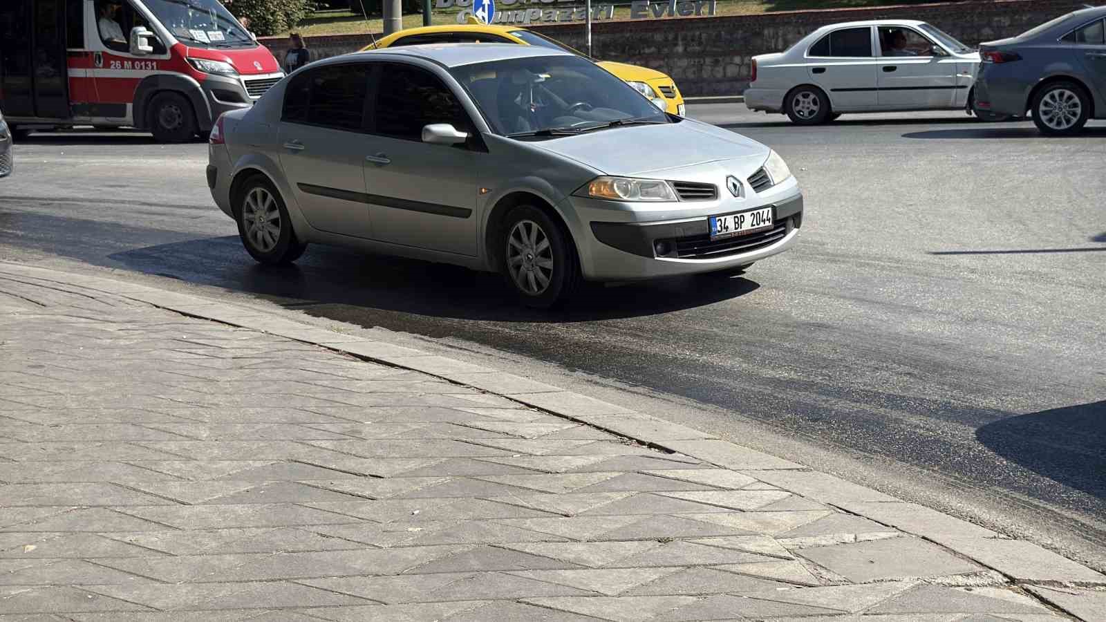 KAYGANLAŞAN YOL