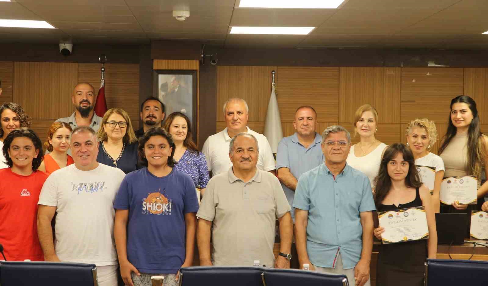 PROGRAMA, ALTSO BAŞKANI ERAY ERDEM, ENGELSİZ YAŞAM EVİ DERNEĞİ BAŞKANI GÜLNUR ERBUDAK AĞCA, PROJE UZMANI VE EĞİTMEN BARIŞ GÜMÜŞBAŞ İLE KURSİYERLER KATILDI.
