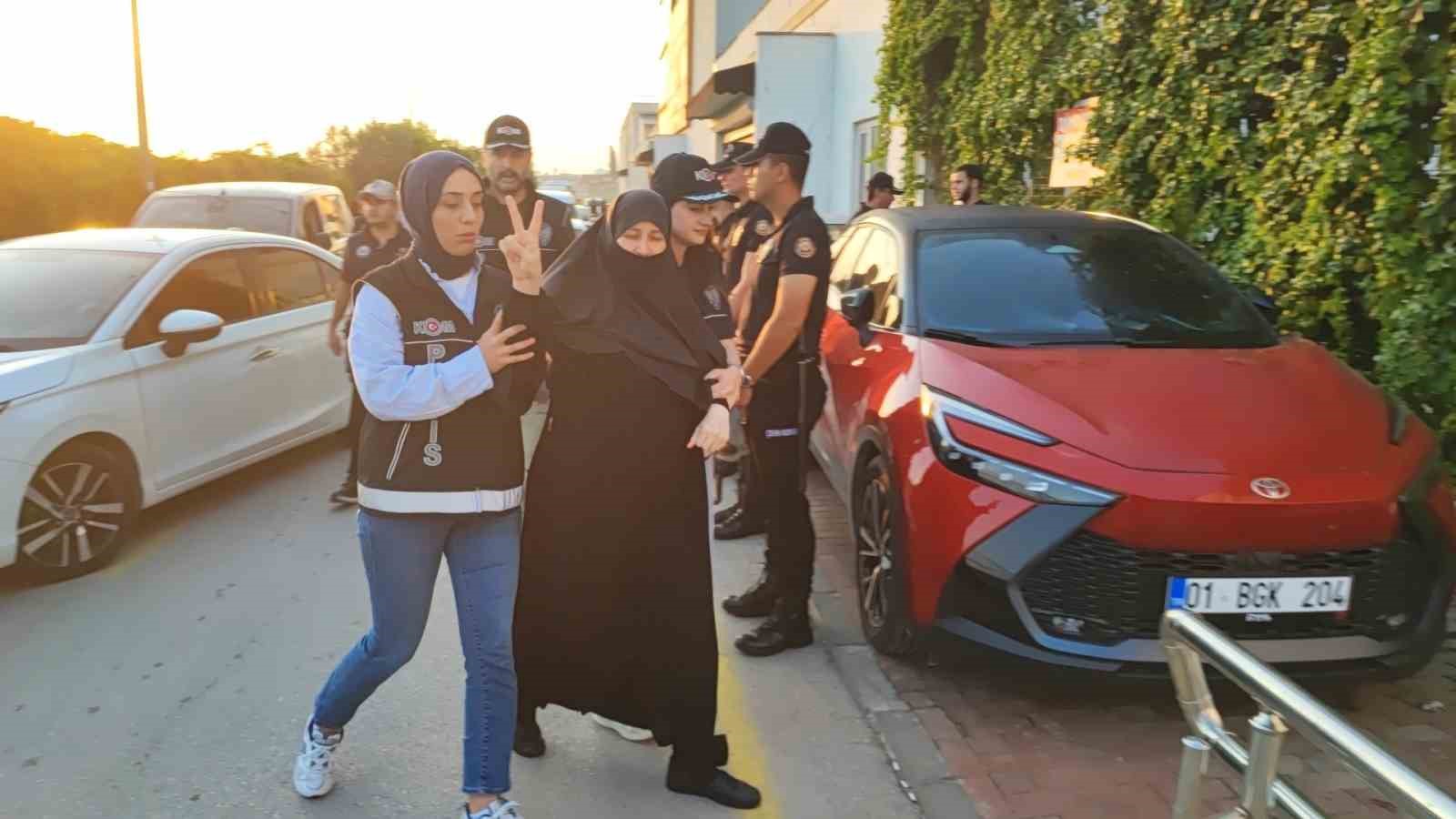 ADANA'DA FURKAN VAKFI’NA YÖNELİK DÜZENLENEN OPERASYONDA KURUCU BAŞKAN ALPARSLAN KUYTUL VE EŞİ SEMRA KUYTUL’UN YANI SIRA ÇOK SAYIDA VAKIF ÜYESİNİN GÖZALTINA ALINDIĞI ÖĞRENİLDİ.