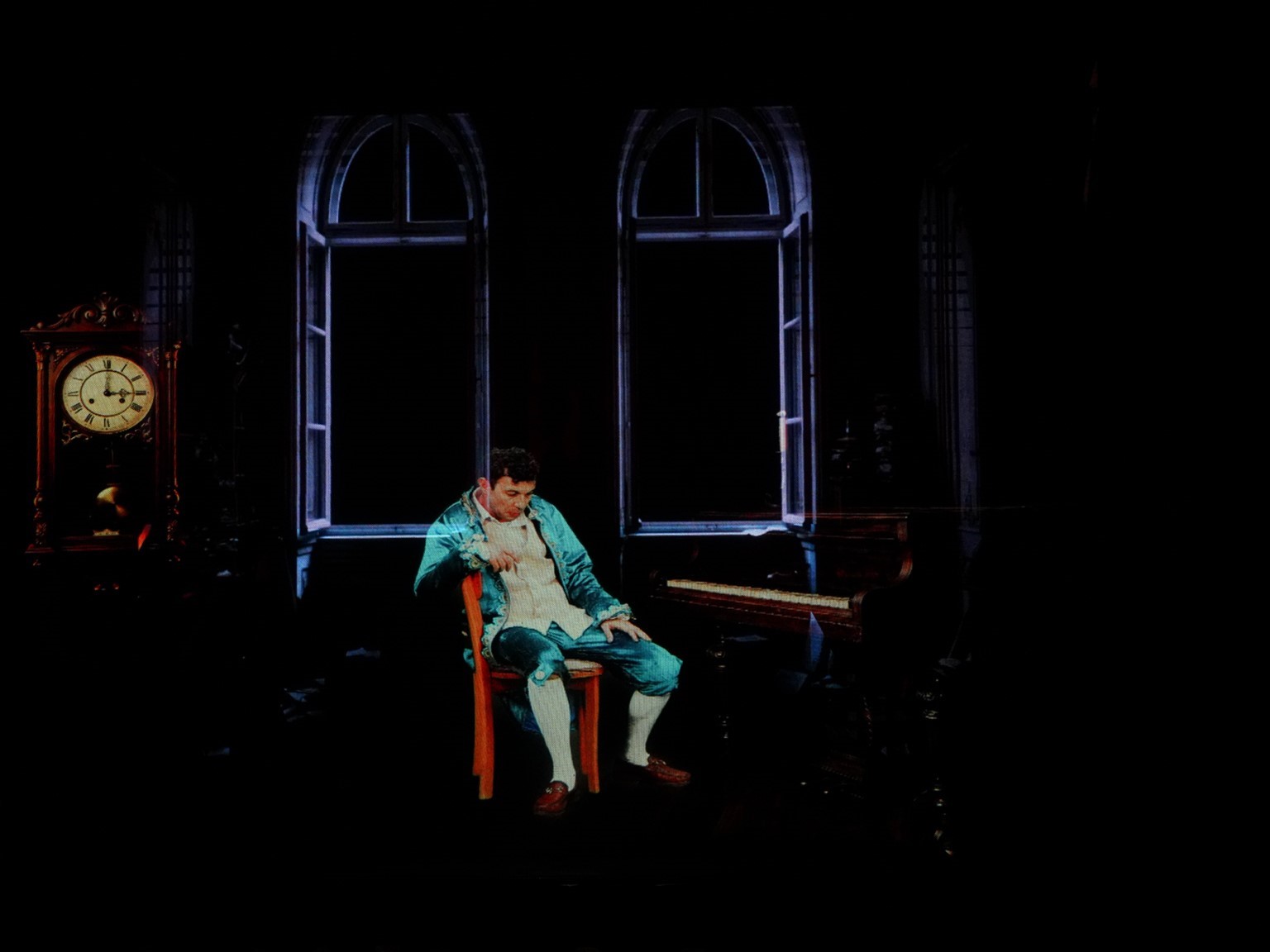 MOZART'IN HAYATI VE MÜZİĞİ, BU AKŞAM SAAT 19.00'DA BEYOĞLU SAHNE'DE HOLOGRAM TEKNOLOJİSİ, CANLI MÜZİK VE DANS EŞLİĞİNDE SAHNEYE TAŞINACAK.
