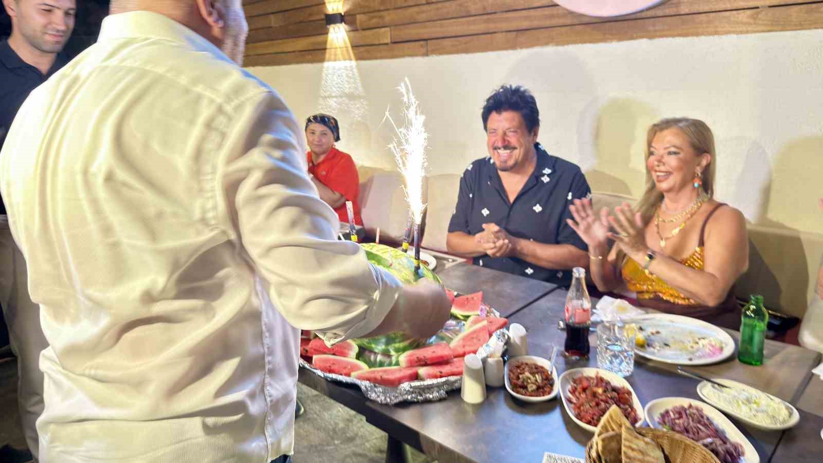 EKİN AKKAŞ’IN DOĞUM GÜNÜ PASTASI KARPUZ OLDU