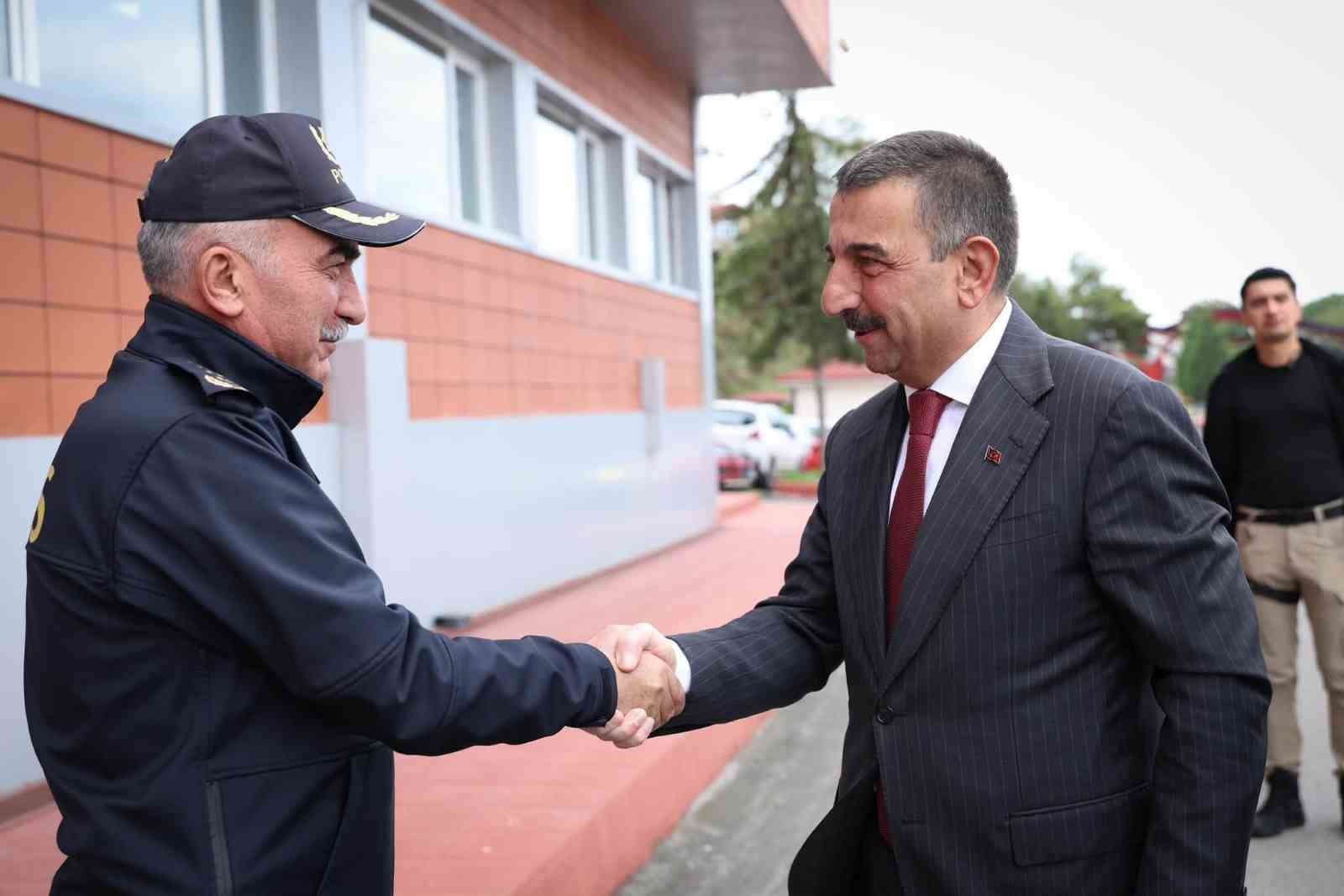 VALİ HACIBEKTAŞOĞLU’NDAN EMNİYET MÜDÜRÜ KABA’YA HAYIRLI OLSUN ZİYARETİ