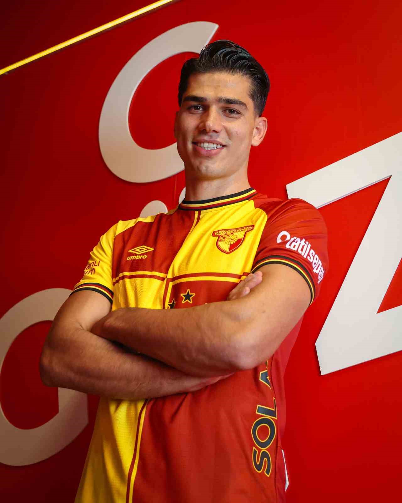 GÖZTEPE, SİVASSPOR’DAN 27 YAŞINDAKİ FORVET OYUNCUSU BEKİR TURAÇ BÖKE’Yİ KADROSUNA KATTIĞINI DUYURDU.