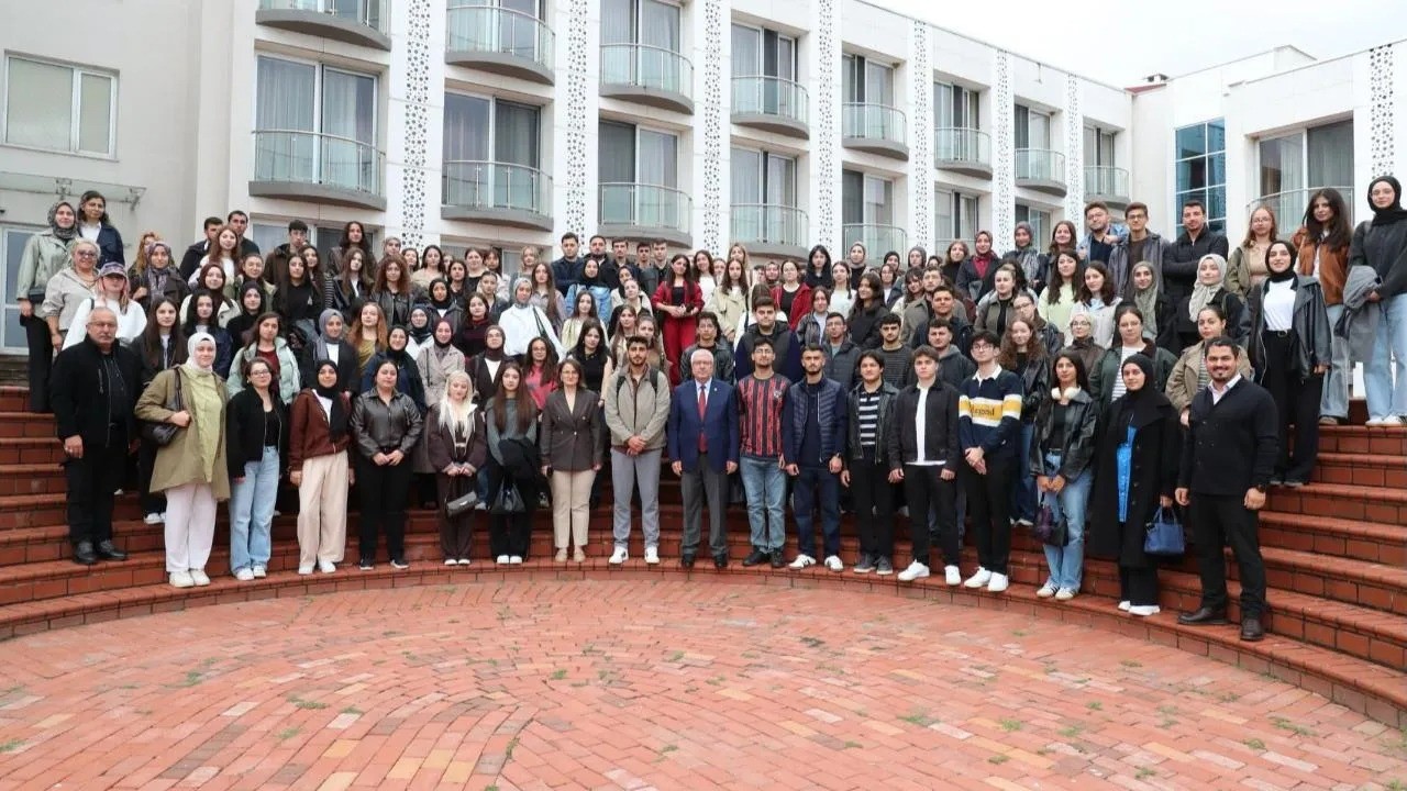 SİNOP ÜNİVERSİTESİNDE 2026-2027 AKADEMİK YILI’NIN BAŞLAMASIYLA BİRLİKTE, ÜNİVERSİTEYE YENİ KAYIT YAPTIRAN BİRİNCİ SINIF ÖĞRENCİLERİNE YÖNELİK ORYANTASYON PROGRAMI BAŞLADI.