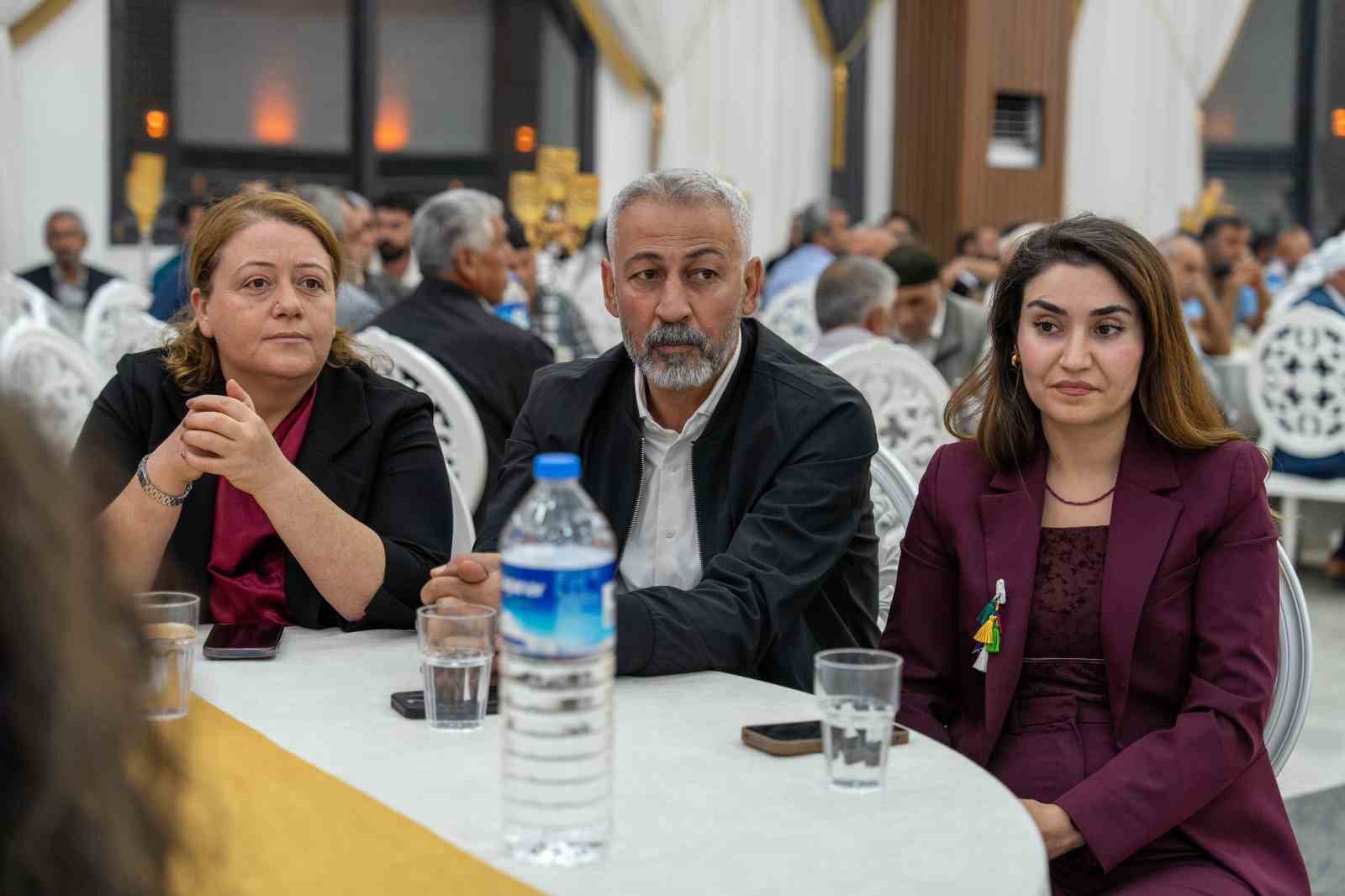 ÖZPINAR VE KAYA AİLELERİ ARASINDAKİ HUSUMETİN SONLANDIRILMASI AMACIYLA BARIŞ BULUŞMASI DÜZENLENDİ.