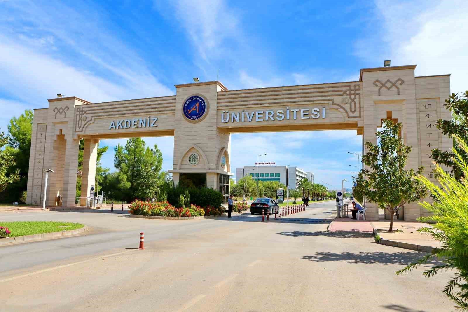 AKDENİZ ÜNİVERSİTESİ TARAFINDAN ÇEVRE ALANINDAKİ ÇALIŞMALARI DESTEKLEMEK VE ÇEVRE BİLİNCİNİN GELİŞTİRİLMESİNE KATKI SAĞLAMAK AMACIYLA DÜZENLENEN AKDENİZ ÜNİVERSİTESİ ÇEVRE HİZMET ÖDÜLLERİ-2025’İN SONUÇLARI AÇIKLANDI.