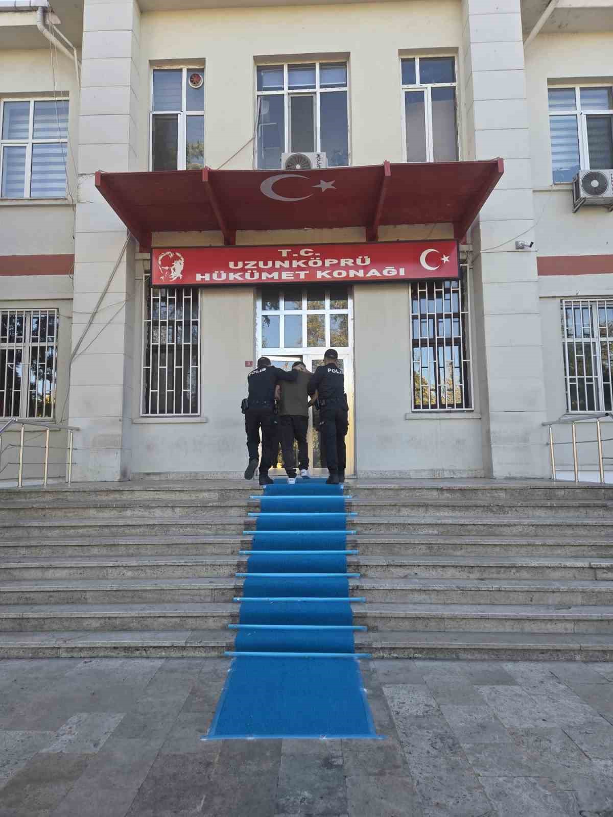 UZUNKÖPRÜ’DE CİNAYET ŞÜPHELİSİ KISA SÜREDE YAKALANDI
