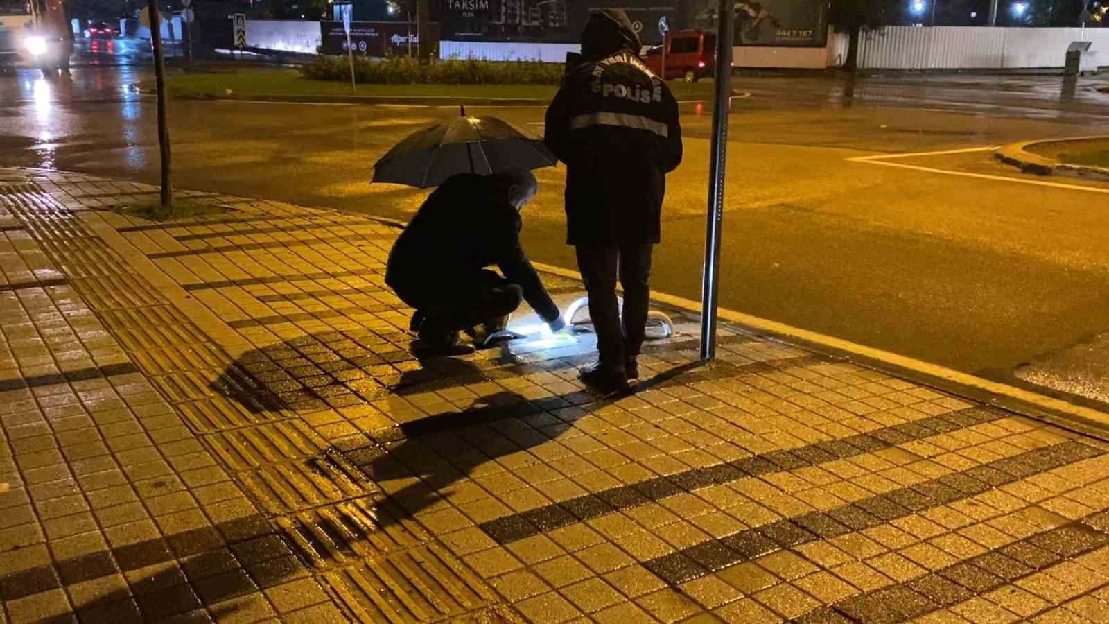 İNEGÖL’DE KIZ MESELESİ İDDİASI KANLI BİTTİ: 1 ÖLÜ, 2 YARALI