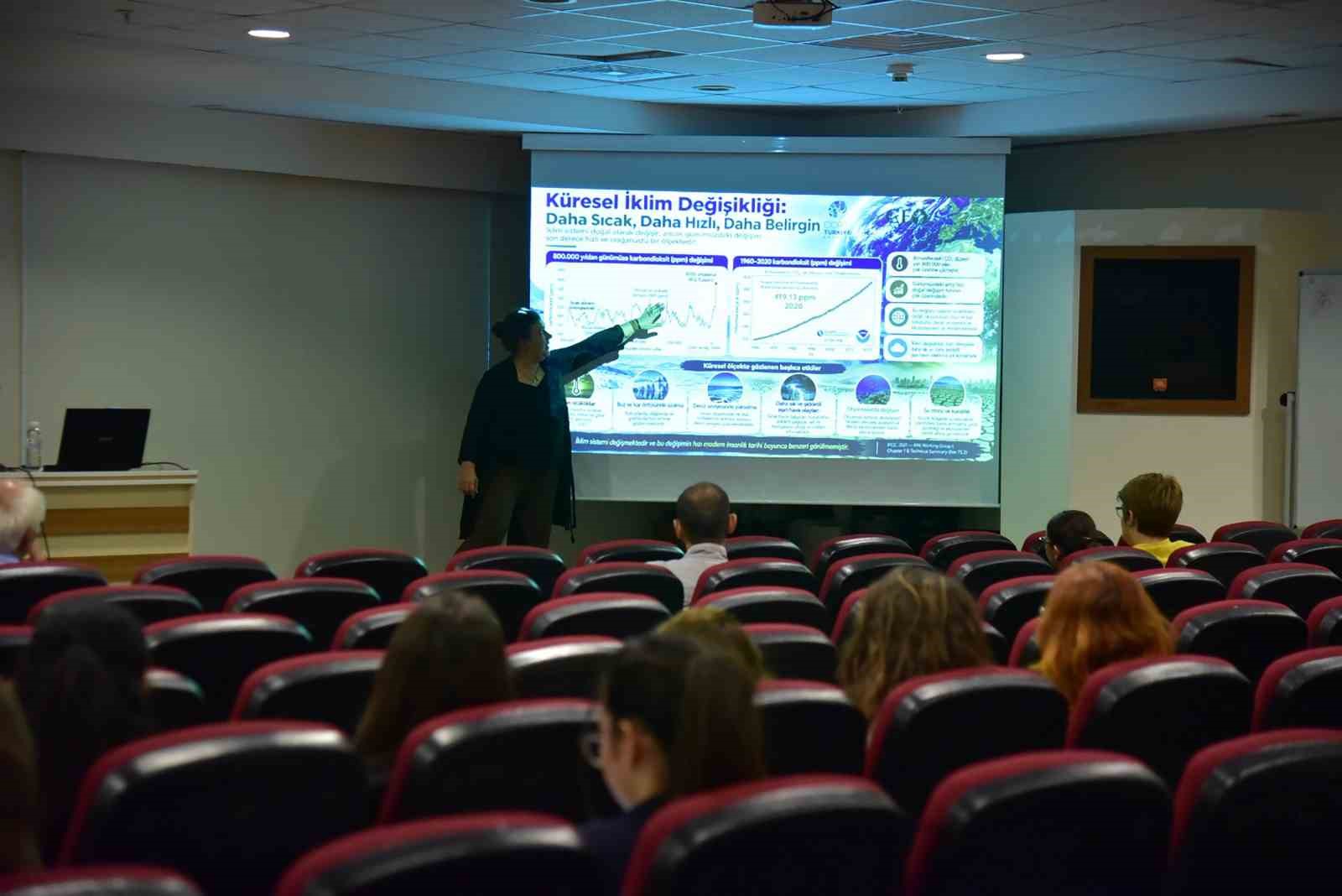 MUĞLA SITKI KOÇMAN ÜNİVERSİTESİ'NDE (MSKÜ), COP31 ÖNCESİ HAZIRLIK ÇALIŞMALARI KAPSAMINDA DÜZENLENEN COP31 ÇALIŞTAYI, 5 EKİM 2026 TARİHİNDE AKM D SALONU'NDA GERÇEKLEŞTİRİLDİ.