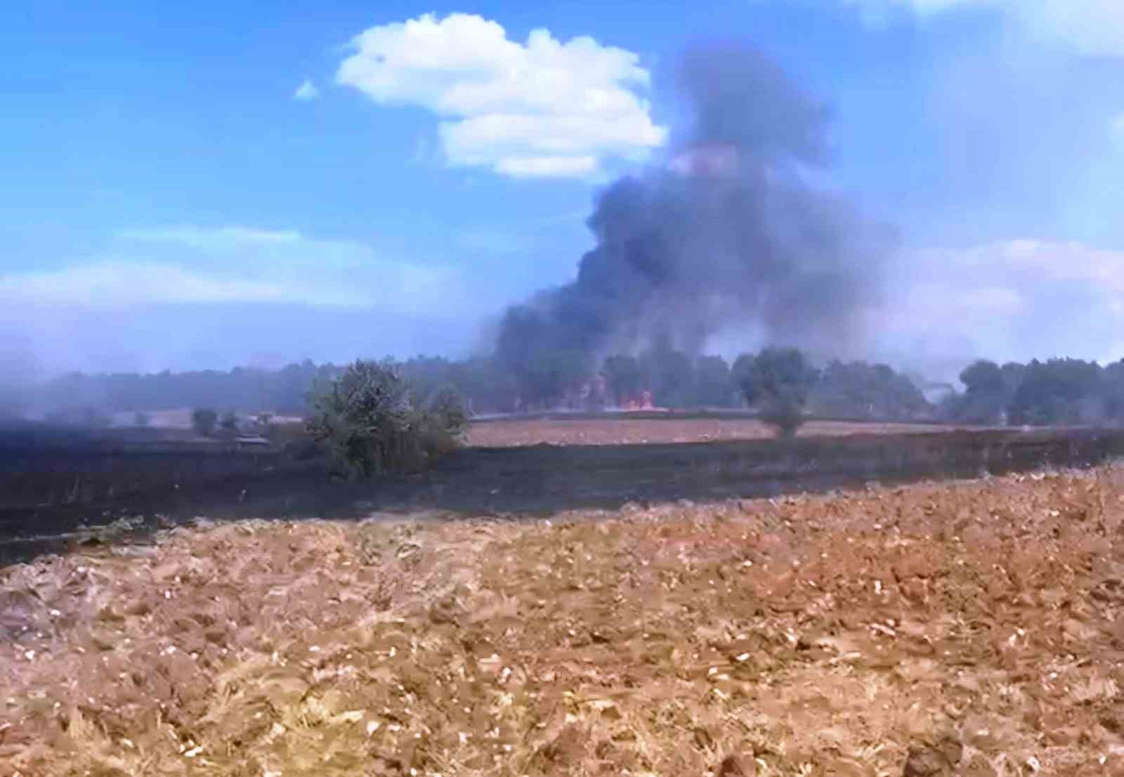 EMET’TE ORMANLIK ALANA SIÇRAYAN YANGIN KONTROL ALTINA ALINDI