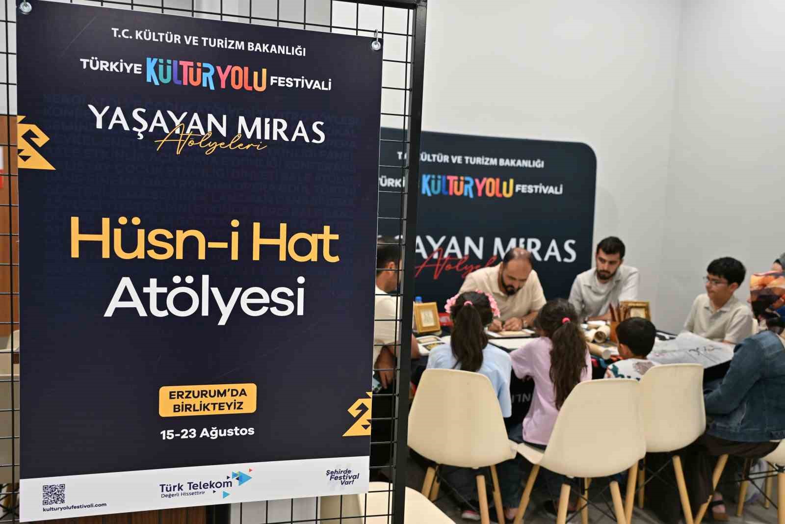 KÜLTÜR VE TURİZM BAKANLIĞI TARAFINDAN DÜZENLENEN ERZURUM KÜLTÜR YOLU FESTİVALİ, GELENEKSEL SANATLARDAN ÇOCUK ETKİNLİKLERİNE, SERGİLERDEN SİNEMA GÖSTERİMLERİNE UZANAN PROGRAMIYLA DEVAM ETTİ.