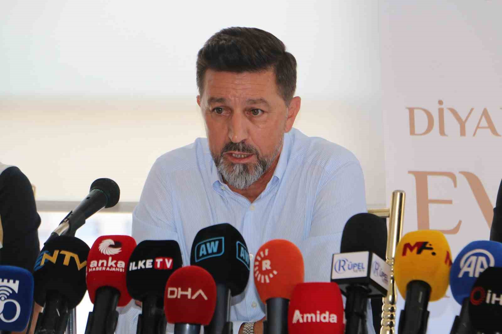 AMED SPORTİF FAALİYETLER TEKNİK DİREKTÖRÜ BESNİK HASİ, ÇOK ZOR BİR LİG OLDUĞUNU BİLDİKLERİNİ İFADE ETTİ.