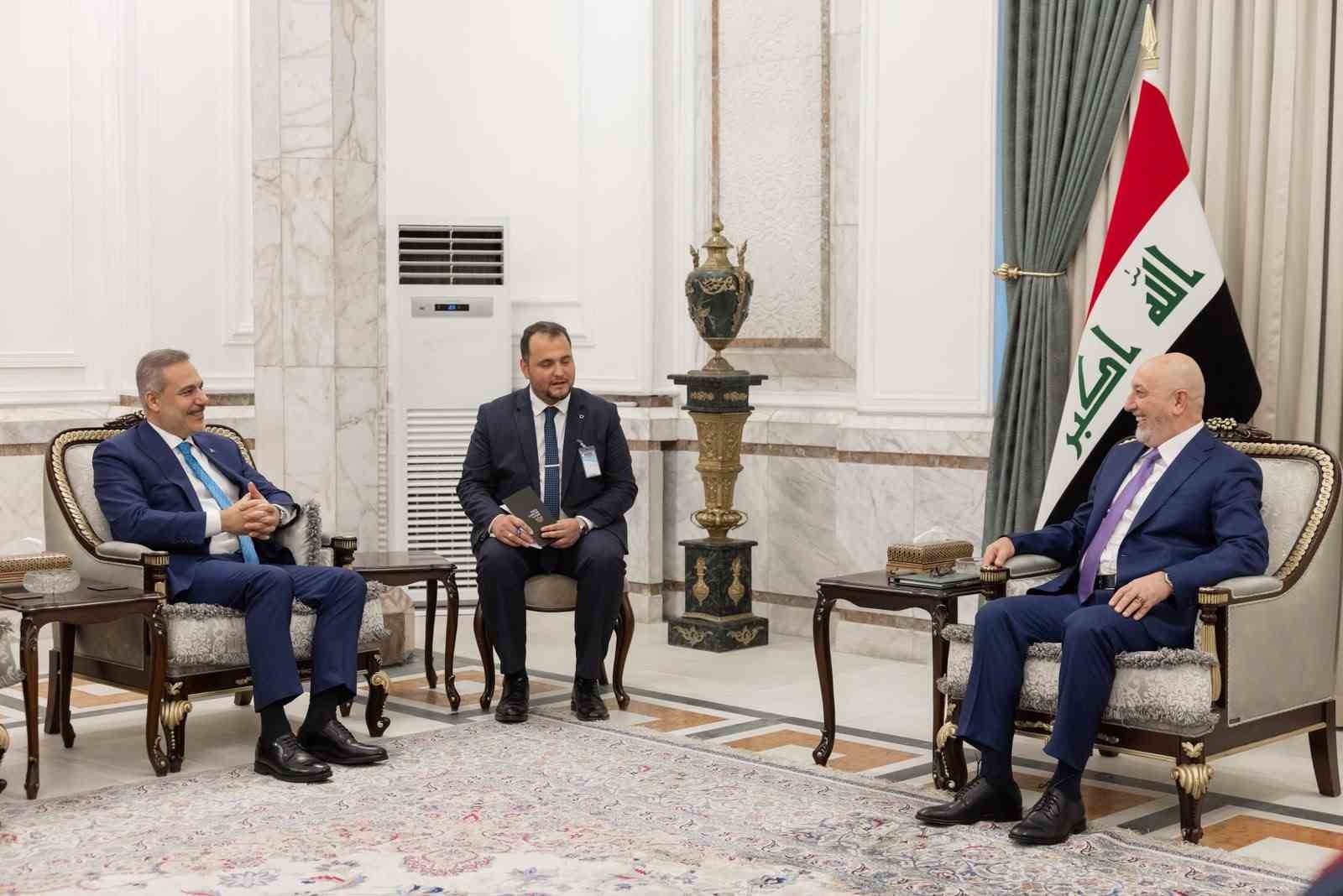 DIŞİŞLERİ BAKANI HAKAN FİDAN, BAĞDAT'TA IRAK CUMHURBAŞKANI NİZAR AMEDİ TARAFINDAN KABUL EDİLDİ.