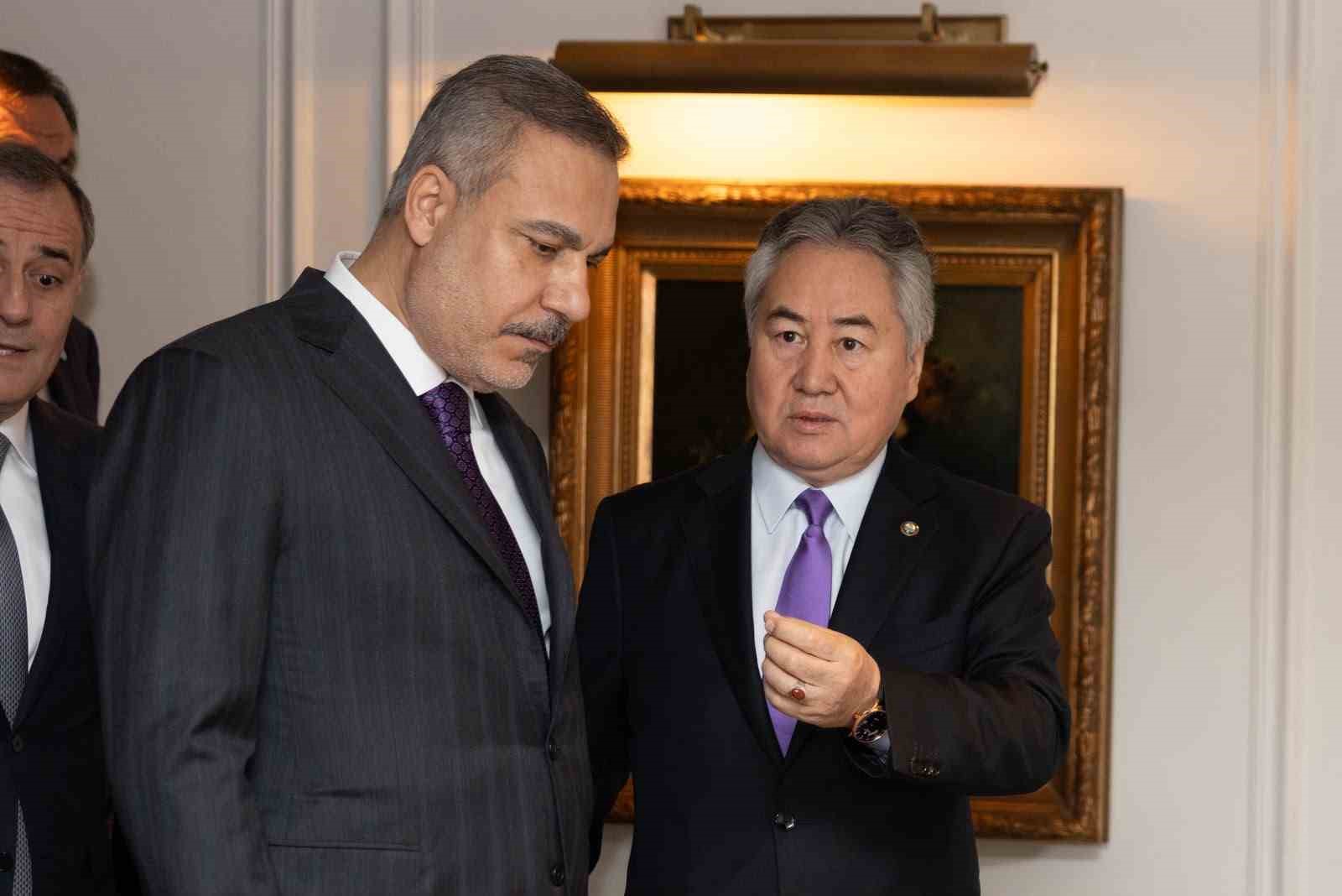 DIŞİŞLERİ BAKANI HAKAN FİDAN, NEW YORK'TA TÜRK DEVLETLERİ TEŞKİLATI (TDT) DIŞİŞLERİ BAKANLARI KONSEYİ GAYRİRESMİ TOPLANTISI’NA KATILDI.