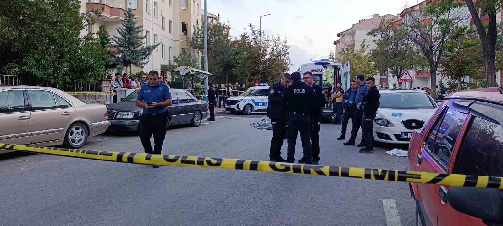 KAYSERİ'NİN KOCASİNAN İLÇESİNDE SÜRDÜĞÜ BİSİKLET İLE HALK OTOBÜSÜNÜN ALTINDA KALAN ÇOCUK HAYATINI KAYBETTİ.