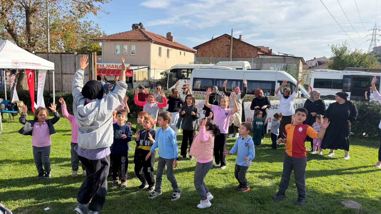 MAHALLE SAKİNLERİ MÜZİK EŞLİĞİNDE HAREKET ETTİ