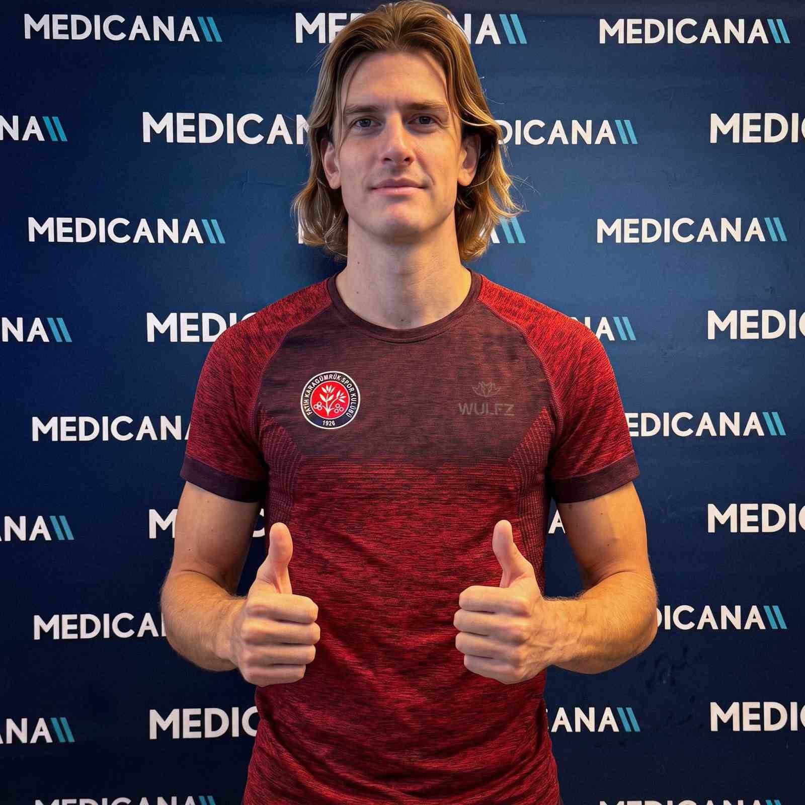 FATİH KARAGÜMRÜK, SON OLARAK BANDIRMASPOR FORMASI GİYEN SAVUNMA OYUNCUSU ATINÇ NUKAN'I KADROSUNA KATTIĞINI AÇIKLADI.
