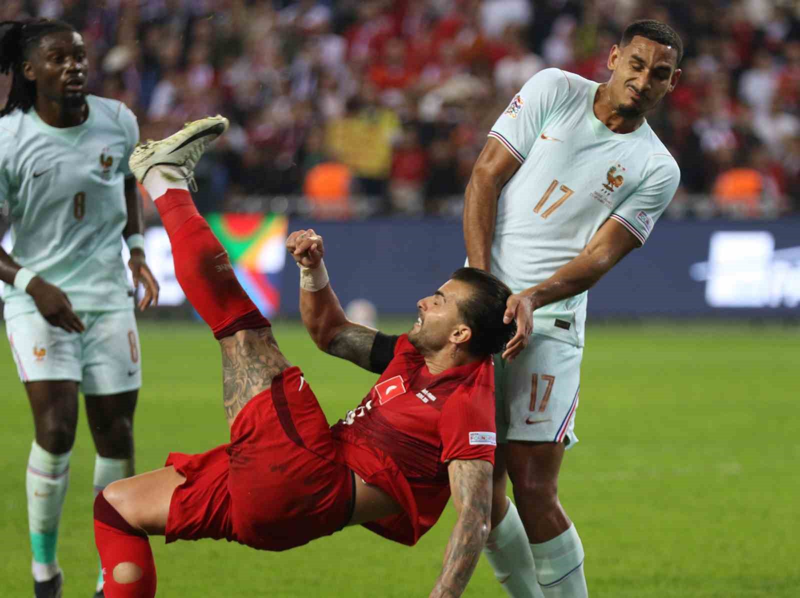 TÜRKİYE A MİLLİ FUTBOL TAKIMI, UEFA ULUSLAR A LİGİ 1. GRUP İLK MAÇINDA KOCAELİ'NDE FRANSA'YA 1-0 MAĞLUP OLDU.