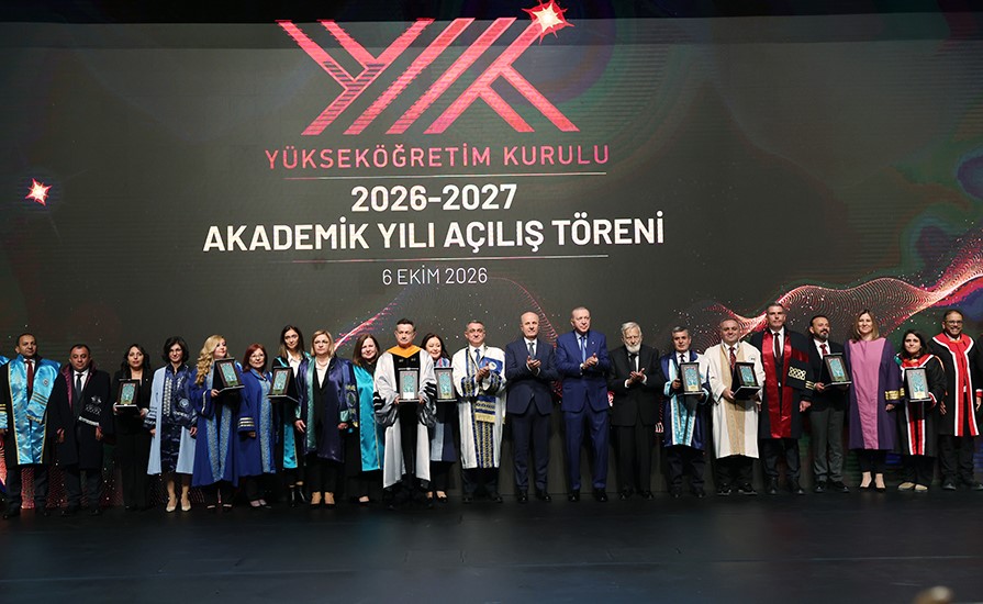 PROGRAM, 2026 YILI YÖK ÜSTÜN BAŞARI ÖDÜLLERİNİN TAKDİMİ VE HATIRA FOTOĞRAFI ÇEKİMİ İLE SON BULDU.