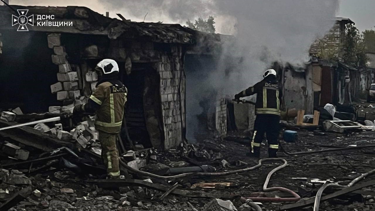 RUS GÜÇLERİNİN UKRAYNA’NIN BAŞKENTİ KİEV VE ÇEVRESİNE DÜZENLEDİĞİ SALDIRIDA 3 KİŞİ HAYATINI KAYBEDERKEN, 7 KİŞİ YARALANDI.