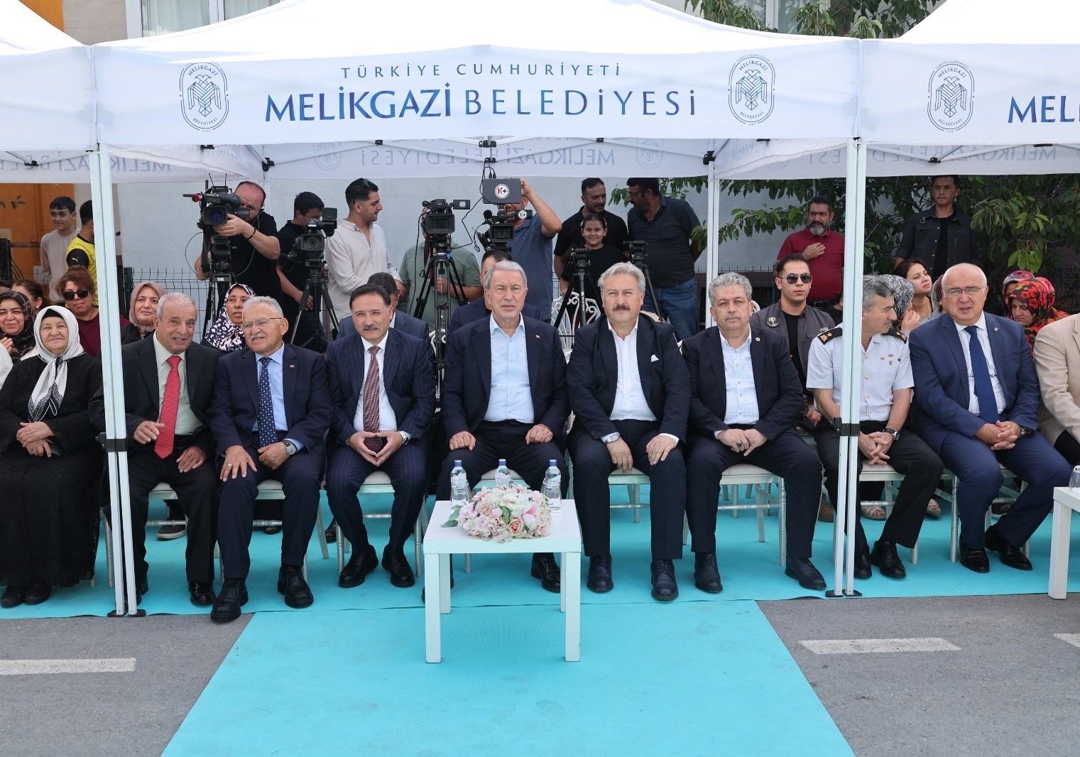 SAĞLIK ALANINDA HAYATA GEÇİRDİĞİ PROJELERLE REKOR HİZMETLERE İMZA ATAN MELİKGAZİ BELEDİYESİ İLÇE HALKININ MODERN VE NİTELİKLİ SAĞLIK HİZMETLERİNE ERİŞİMİNİ KOLAYLAŞTIRACAK ÖNEMLİ BİR YATIRIM OLAN MELİKGAZİ BELEDİYESİ MÜRÜVVET-SAADETTİN TÜRKKAN AĞIZ VE DİŞ SAĞLIĞI POLİKLİNİĞİ’NİN AÇILIŞINI GERÇEKLEŞTİRDİ.